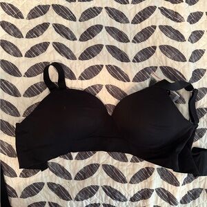 Black Stretchy V-Neck Bra with Wide Straps